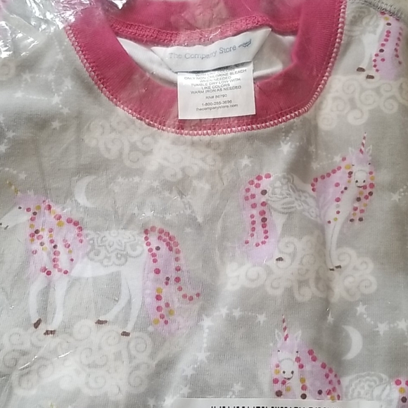 New unicorn pajamas - Picture 3 of 4